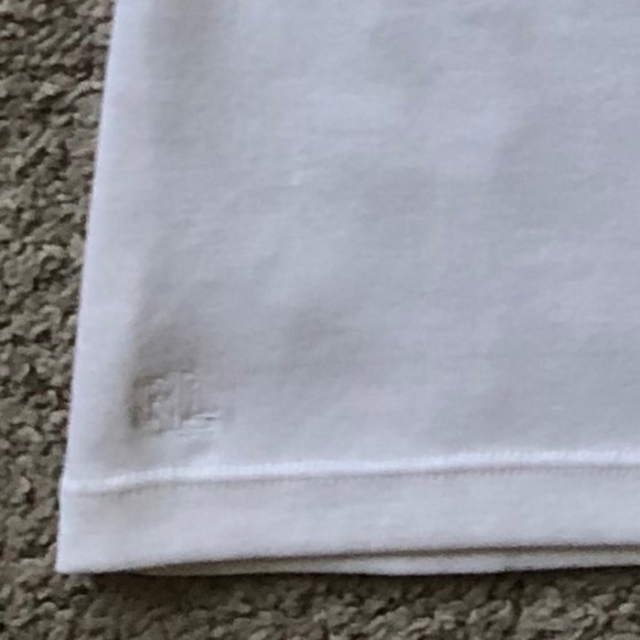 Ralph Lauren Short Sleeve T-shirt. - Picture 3 of 3